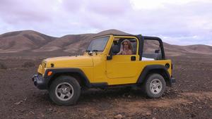 [Image: th_069070760_282_yellow_jeep_and_self_an..._109lo.jpg]