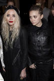 Mary-Kate & Ashley Olsen - Page 4 Th_90315_Olsens@ParisFashionWeekFall_Winter200702_122_165lo