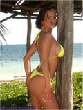 Crissy Moran Bikini Amarillo