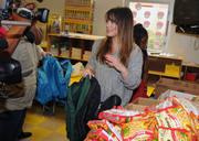 th_67597_Tikipeter_Hilary_Duff_Supports_Blessings_In_A_Backpack_003_123_361lo.jpg