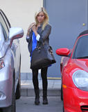 th_18045_Preppie_-_Ashley_Tisdale_out_and_about_in_L.A._-_Jan._12_2010_944_122_377lo.jpg