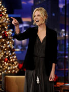 th_90817_CharlizeTheronTonightShowWithJayLenoDEC_12_2011HQx18_09_123_383lo.jpg