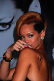 th_97483_celebrity-paradise.com_Rihanna_Best_0092_123_540lo.jpg