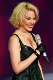 th_27577_Kylie_Minogue_14_122_652lo.jpg