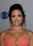 http://img172.imagevenue.com/loc232/th_23306_DemiLovatomat100_122_232lo.jpg