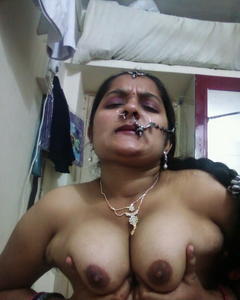 Indian MILF Porn Pics x71-h4rvv2konk.jpg