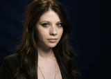 http://img172.imagevenue.com/loc583/th_19225_babayaga_Michelle_Trachtenberg_Portrait_Session_New_York_09302009_005_122_583lo.jpg
