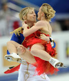 http://img172.imagevenue.com/loc597/th_87256_pernelle_carron_ice_dance_moscow_world_ch_2011_02_122_597lo.jpg